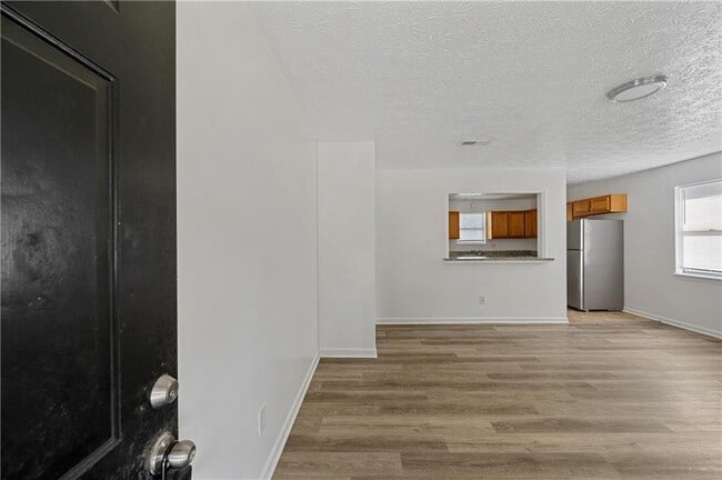 Photo - 210 Tanglewood Ln