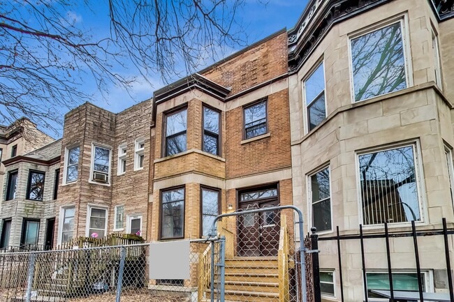 Photo - 3554 N Wilton Ave Unit 1