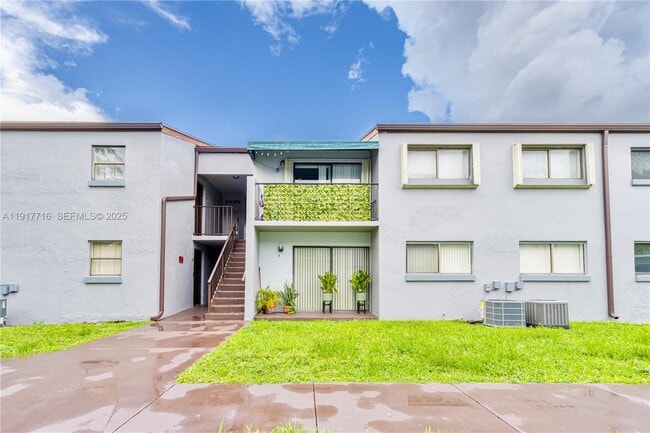 Building Photo - 7419 SW 152nd Ave Unit 8-207