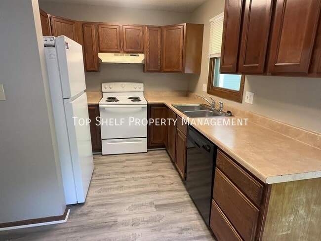 Photo - 1025 6th St NW