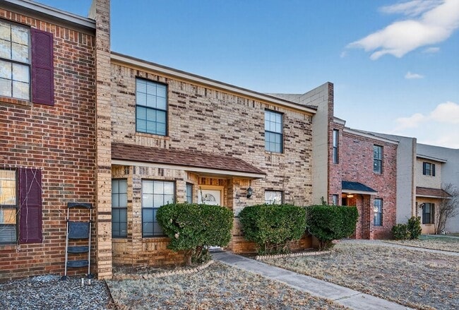 Photo - 3222 Preston Dr