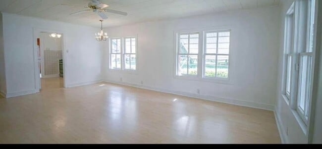 Photo - 1122 SE Lanvale St