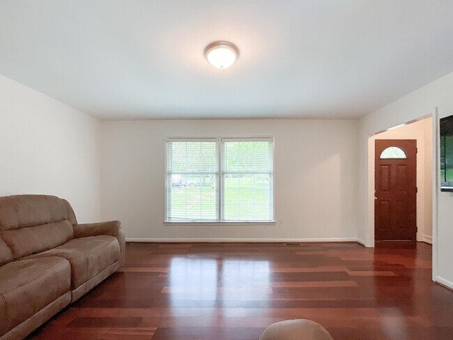 1506 Rama Rd