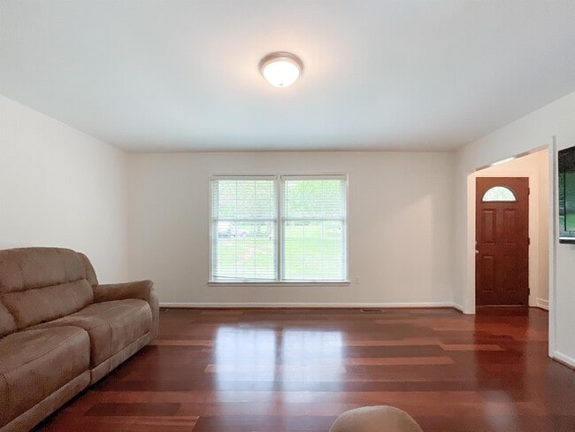 Photo - 1506 Rama Rd
