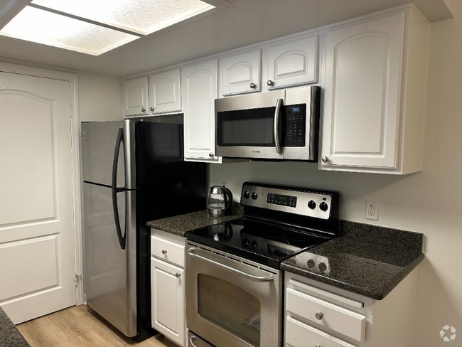 Building Photo - 12067 Alta Carmel Ct Unit 70 Rental
