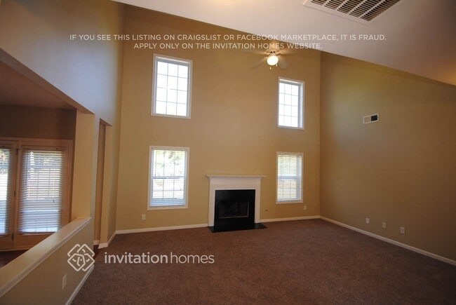 Photo - 5372 Heyward Pl SW