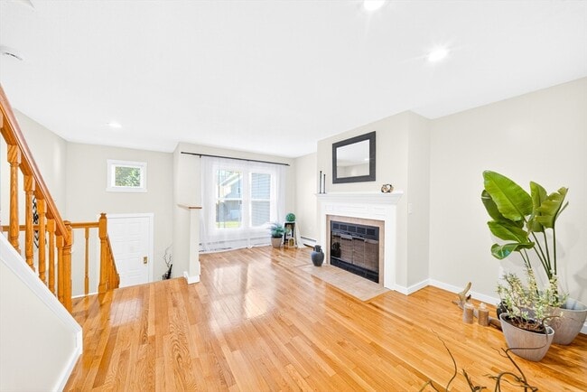 Photo - 82 Camelot Dr