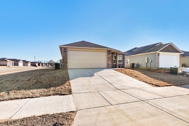 Photo - Brand new 3 bedroom, 2 bathroom home in Fayetteville, Arkansas