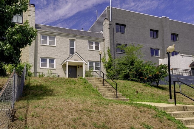 1932 3rd St NE Unidad 102