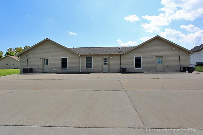 Photo - 2 Bedroom Triplex in Cape