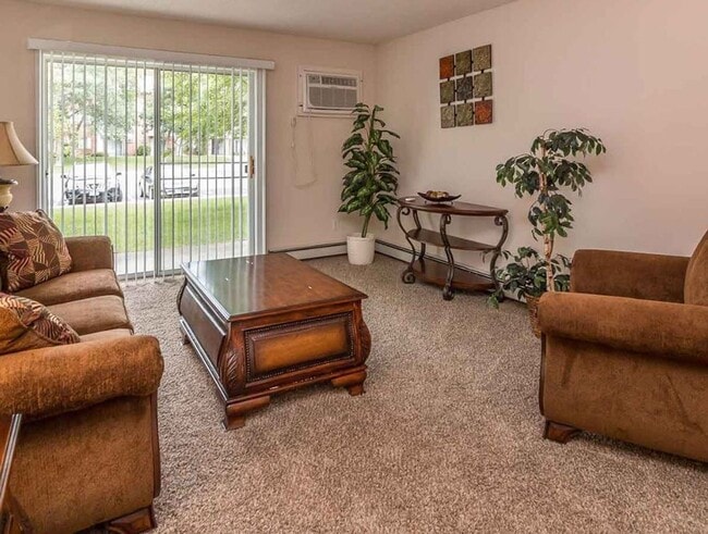 PEARLWOOD ESTATES