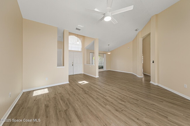Photo - 1050 Fieldstone Dr