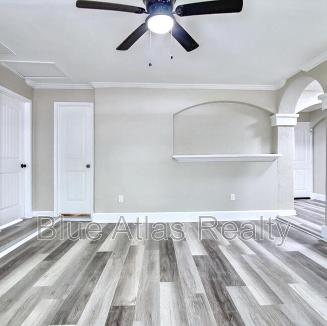 Photo - 7838 Maxwell Ave