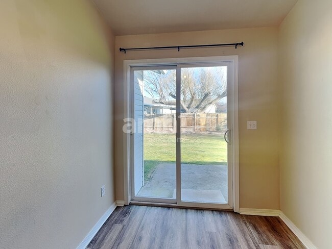 Photo - 12556 W Lewisburg Dr