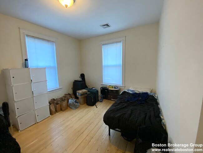 Photo - 37 Hillside St