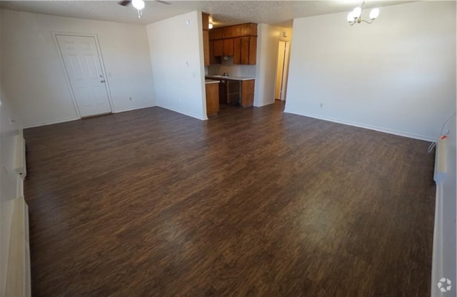 Building Photo - 605 Jefferson St Unit 8 Rental
