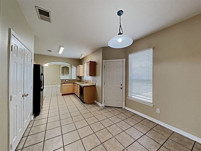 Photo - 411 Cedar Point Dr