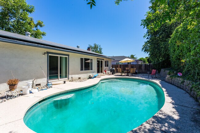 Photo - 132 Brookside Dr