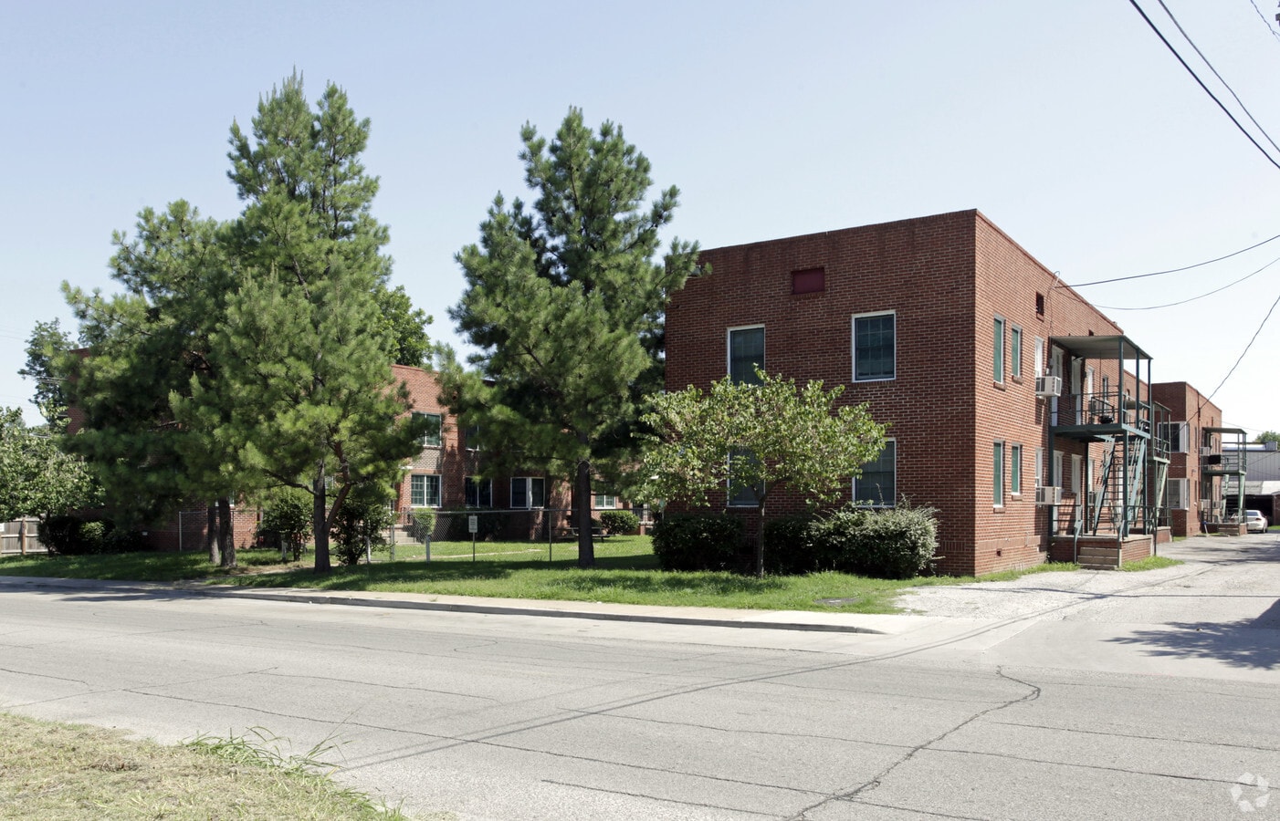 Kelly Apartments - Kelly Apartments