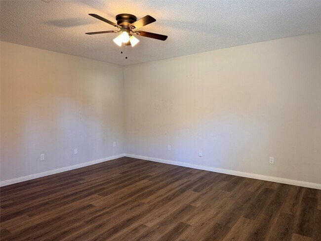 Photo - 801 Hudler St