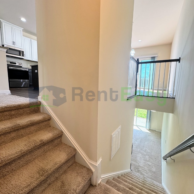 Photo - 447 Covington Ct