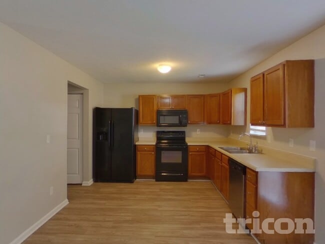 Photo - 176 Cottage Lake Way