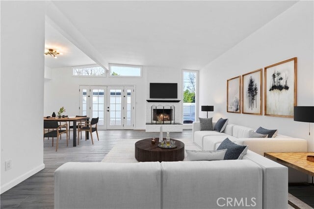 Photo - 5942 Graves Ave