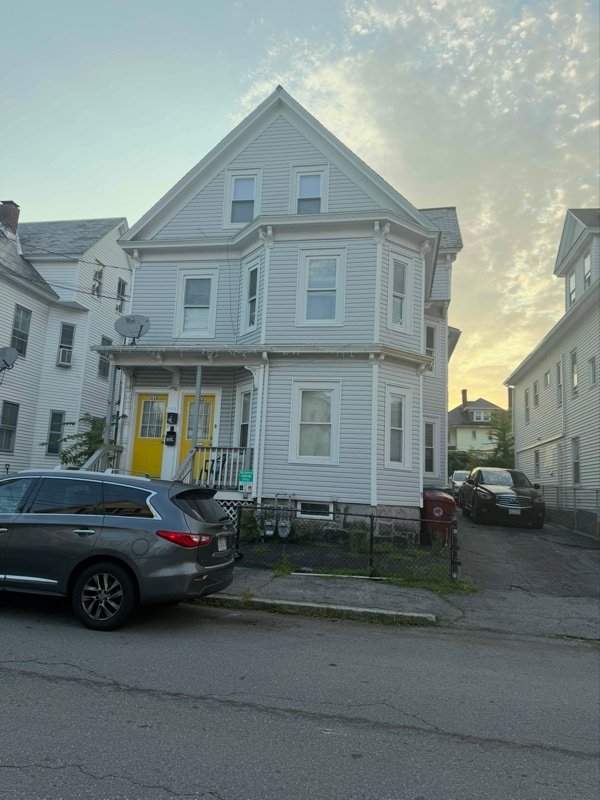 Photo - 110 Pleasant St Unidad floor2