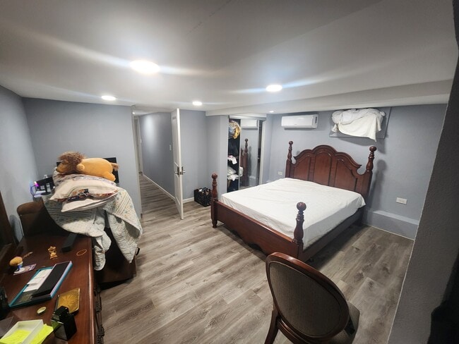 Building Photo - 111 Dubois Ave Unit Apartment