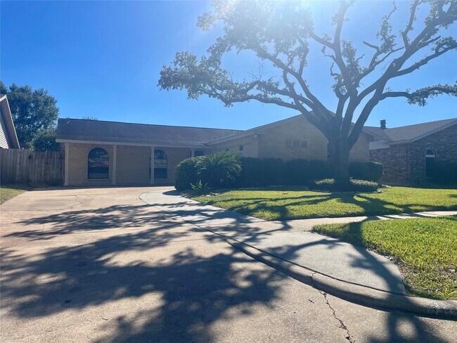 Photo - 16803 Castle Fraser Dr