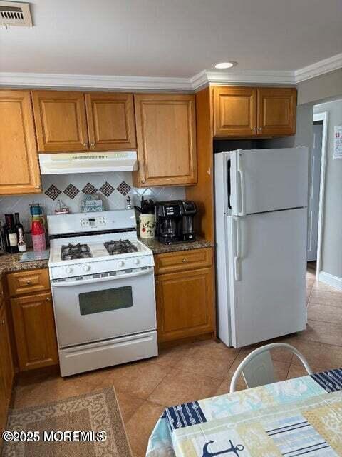 Photo - 217 Blaine Ave