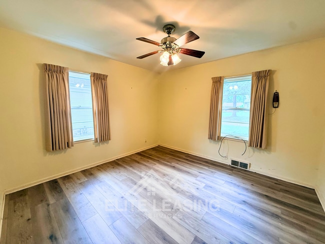 Photo - 1826 SW Campbell Ave
