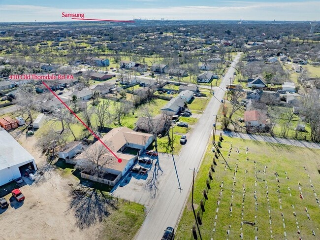 Photo - 410 Old Thorndale Rd