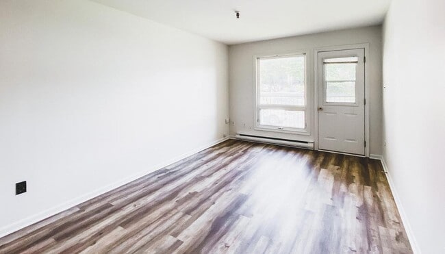 Photo - Forest Manor Apartments