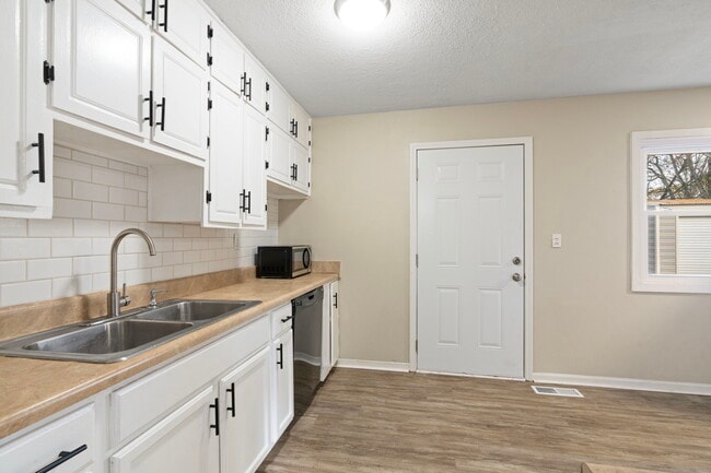 Photo - 2210 Wharton Rd NW
