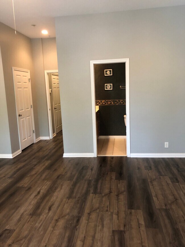 Photo - 9438 Norton Commons Blvd