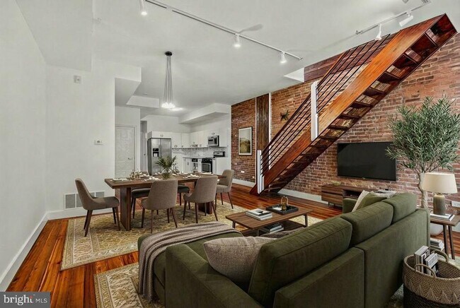 Photo - 120 N 3rd St Unidad 3R