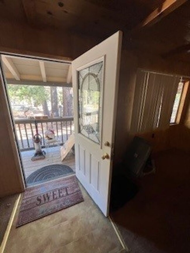 One level cabin in a quiet neighborhood - One level cabin in a quiet neighborhood House