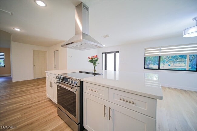 Photo - 1250 Riverbend Dr