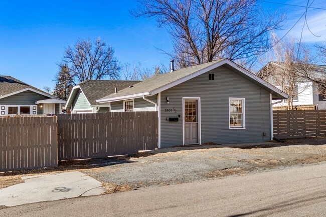 Building Photo - Detached Studio With Storage & Private Fenced Yard Near Sloan's Lake!