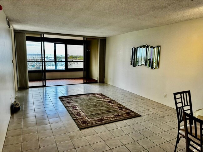 Photo - Yacht Harbor Towers- Diamond Head towers-9th floor-Marina/ocean views.