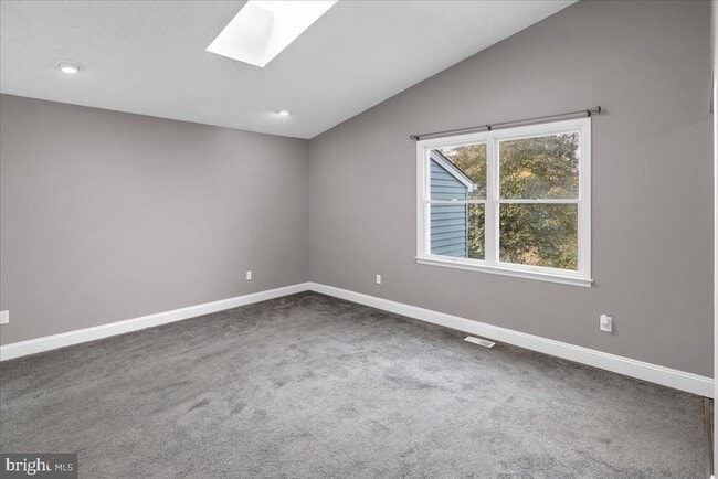 Photo - 2299 Memorial Ct