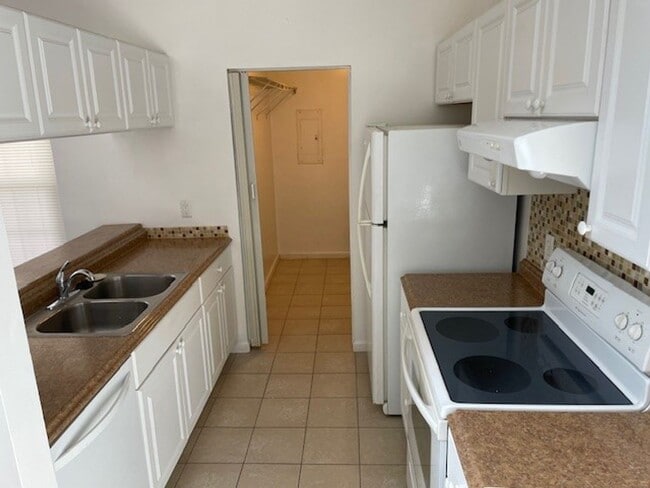 Photo - 2 Bedroom, 1 Bath Condo in Virginia Beach