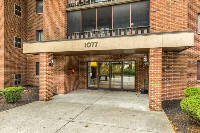 Photo - Gardencrest Apartments
