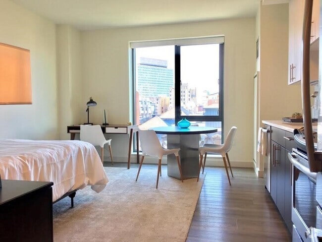 Building Photo - 1 Canal St Unit 827 Rental