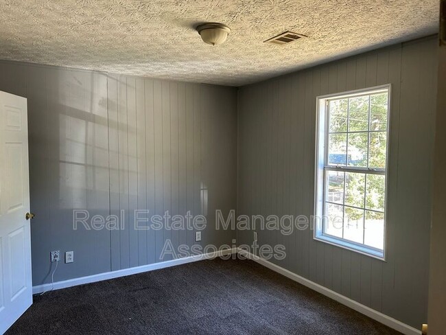 Photo - 539 N 9th St Unit Apt B