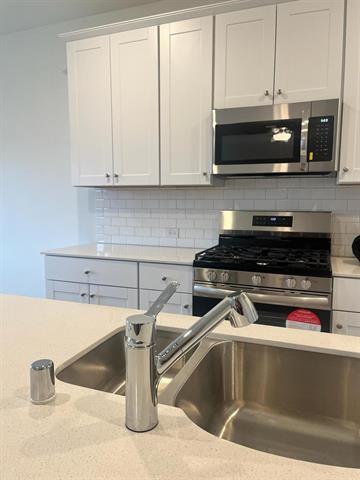 Photo - 1504 Van Gogh Dr