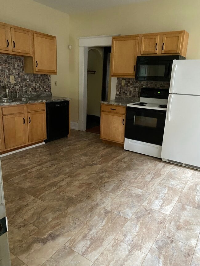 Photo - 1425 Hunter Ave