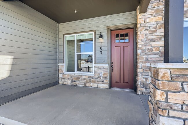 Photo - Beautiful 3 Bed 2.5 Bath Townhome with 2 Car Garage in Longmont
