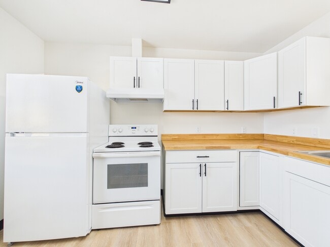 Photo - 3712 Swenson Ave Unit 8